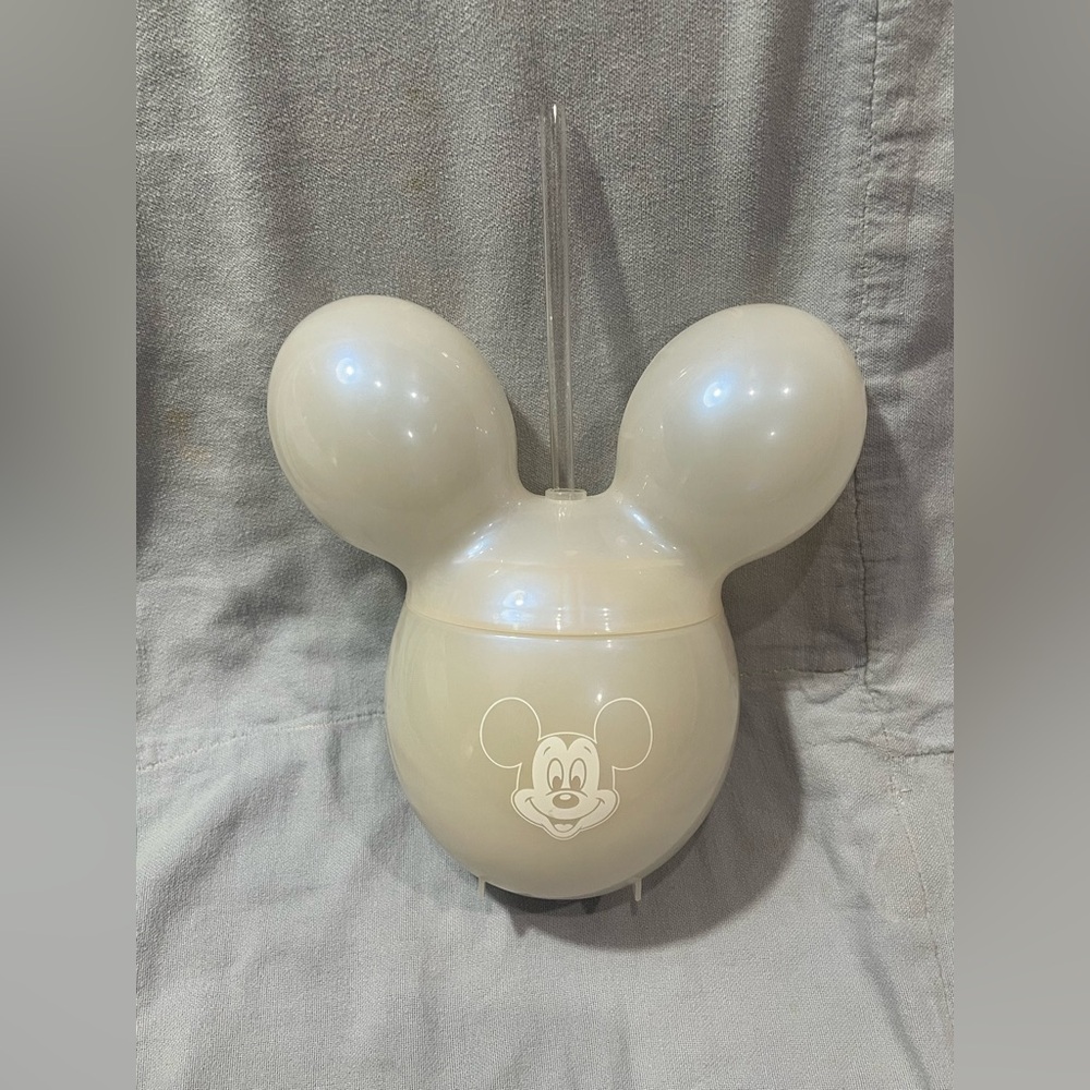 NEW Walt Disney Parks Mickey Mouse‎ White Shiny Balloon Sipper Cup & Straw